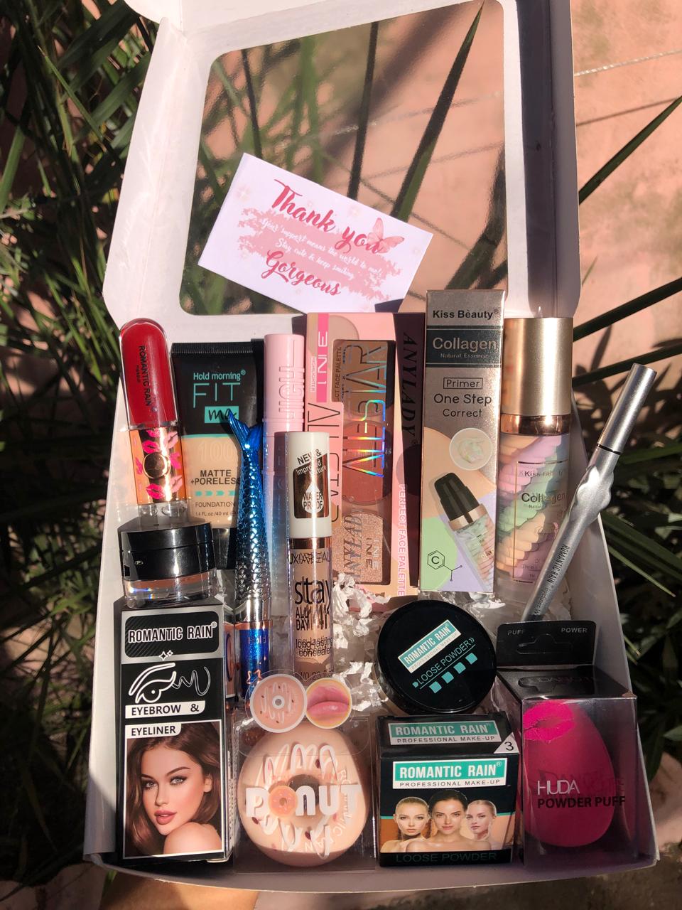 Makeup Essentials Box - KAWAII.VIBESSHOP